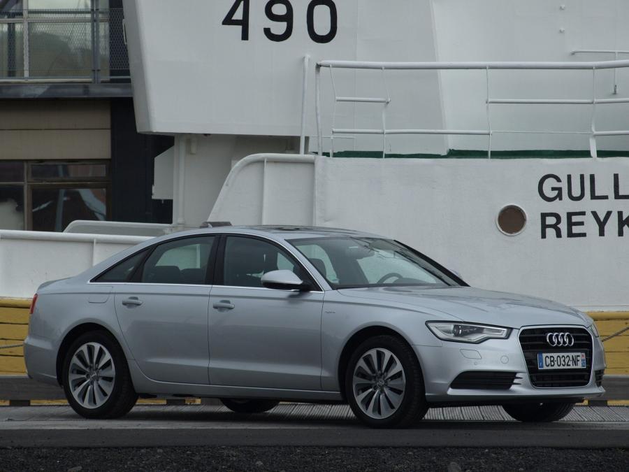  Audi A6 Hybrid Sedan (4G, C7) 2011 года  (фото 20 из 24)